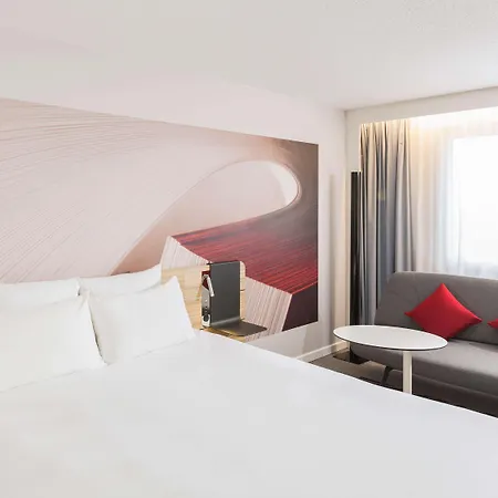 Hotel Novotel Centre Halles 4*