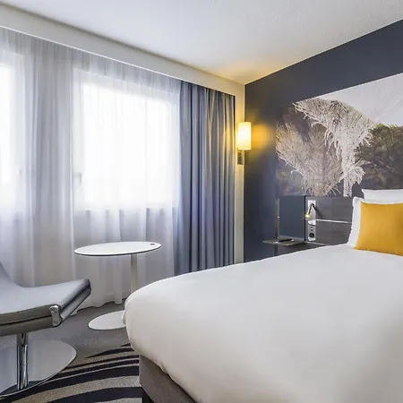 Novotel Centre Halles 4*