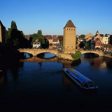 Novotel Centre Halles 4*