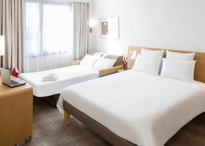 Novotel Centre Halles 4*