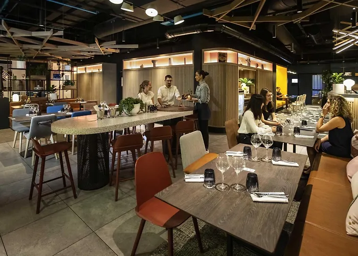 Novotel Centre Halles Hotel 4*