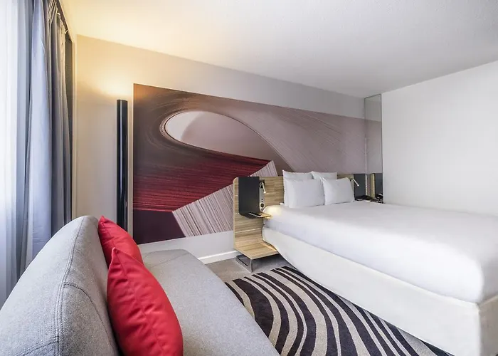 Novotel Centre Halles Hotel 4*