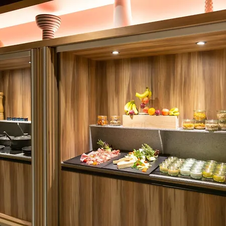 Novotel Centre Halles 4* Strazburg