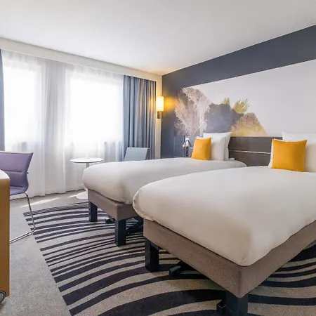 Novotel Centre Halles 4*