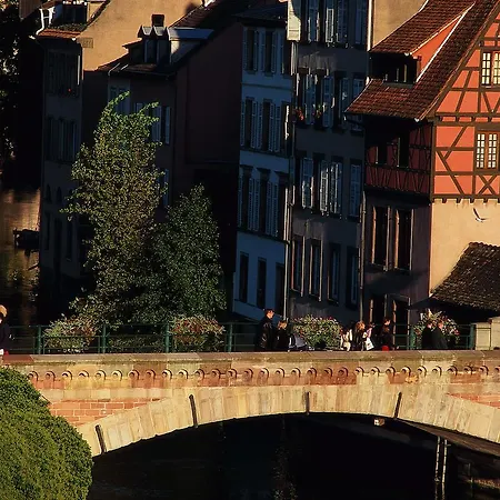 Novotel Centre Halles 4*