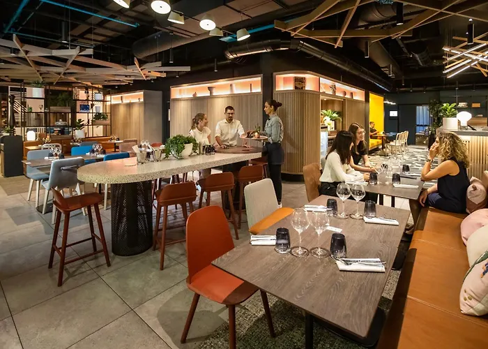 Novotel Centre Halles 4*