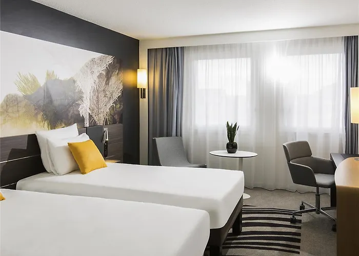 Novotel Centre Halles 4*