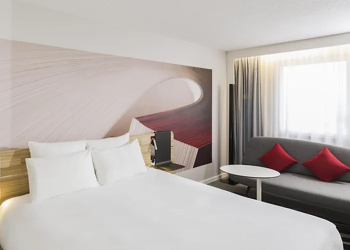 Novotel Centre Halles 4*